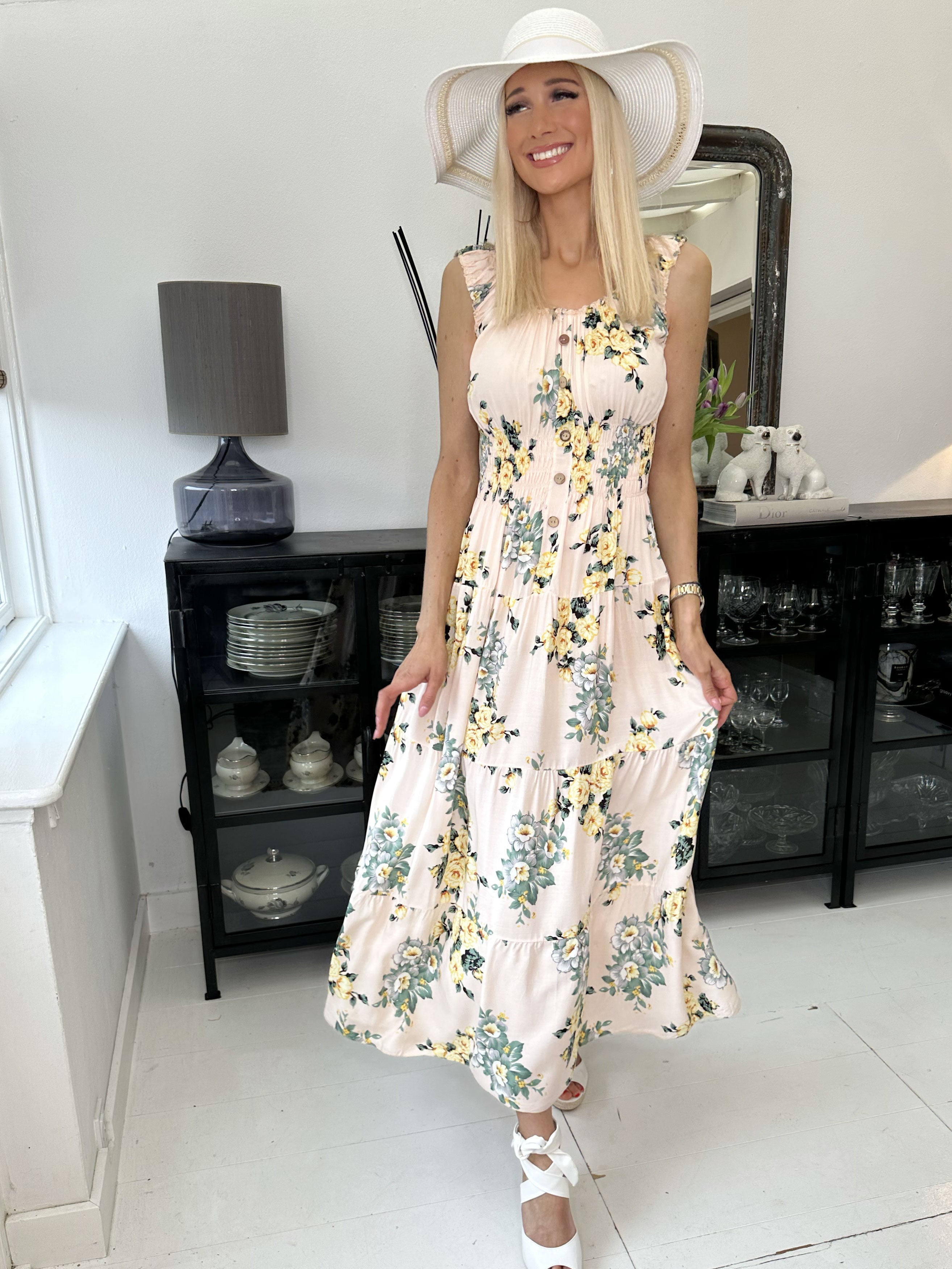 Alicia Rose - Lång bandklänning med blommigt tryck - Rose